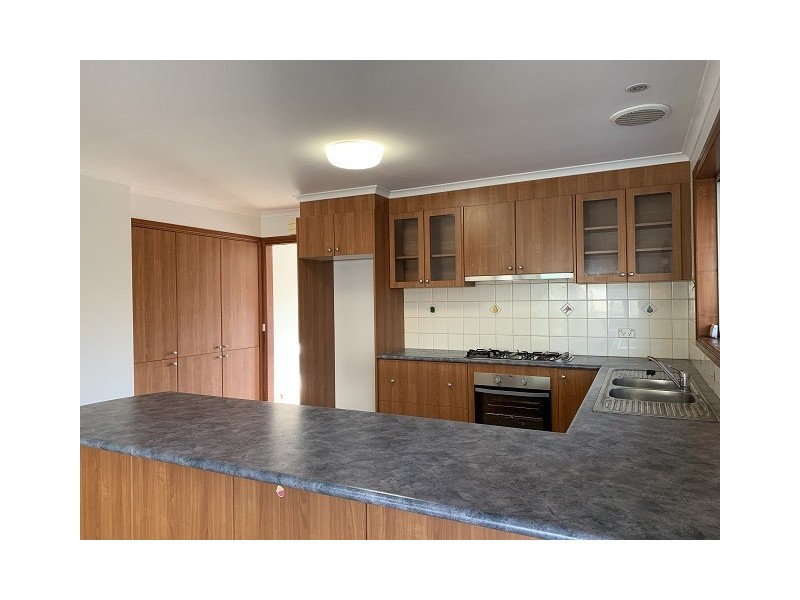 42 Bellevue Drive, Berwick VIC 3806