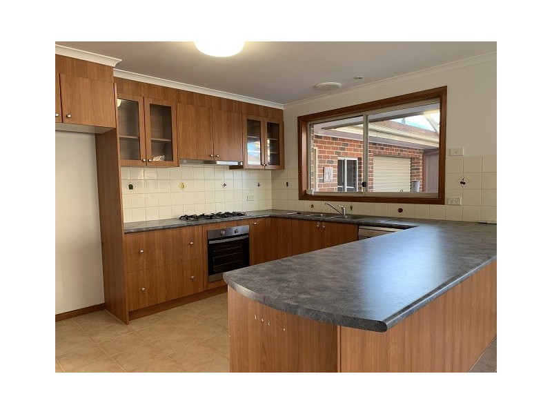 42 Bellevue Drive, Berwick VIC 3806