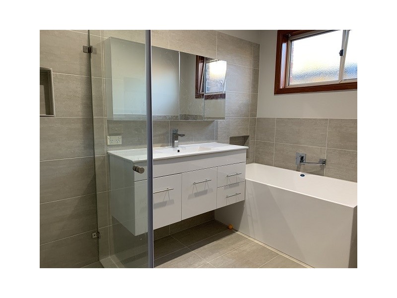 42 Bellevue Drive, Berwick VIC 3806