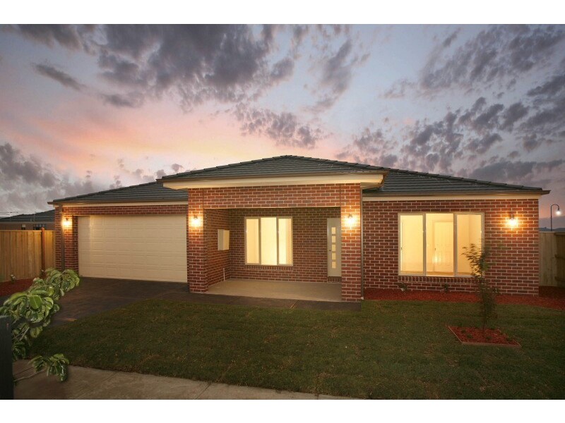 22 Dan Morgan Drive, Clyde VIC 3978