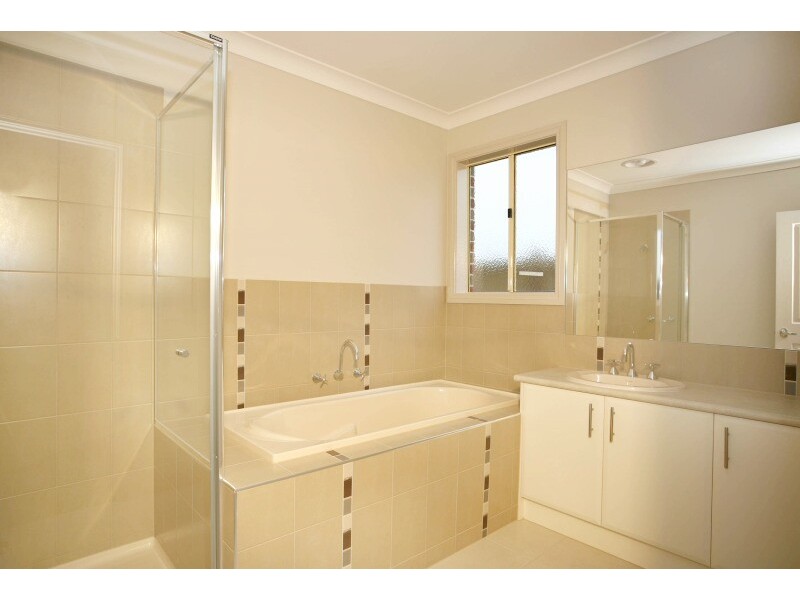 22 Dan Morgan Drive, Clyde VIC 3978