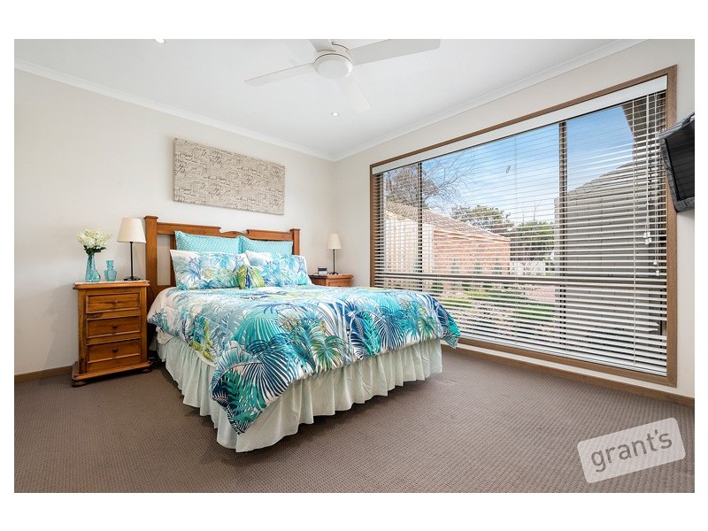 3 Neilian Retreat, Berwick VIC 3806