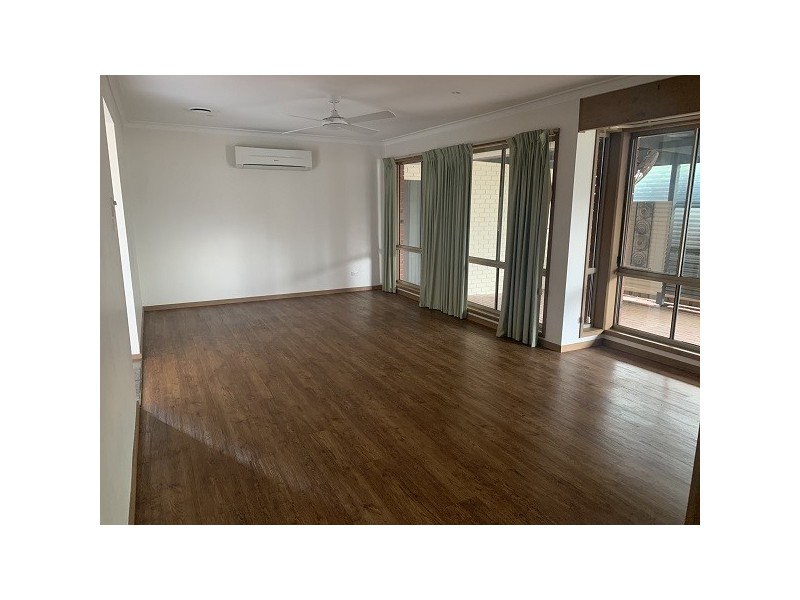 3 Neilian Retreat, Berwick VIC 3806