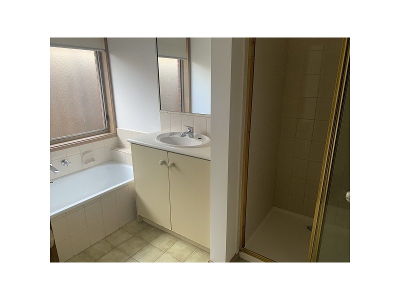 3 Neilian Retreat, Berwick VIC 3806