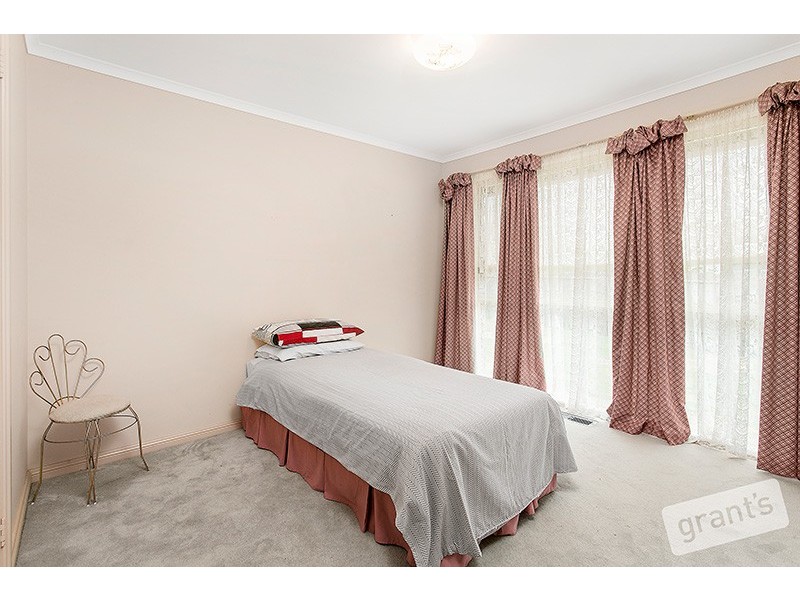 26 Chirnside Road, Berwick VIC 3806