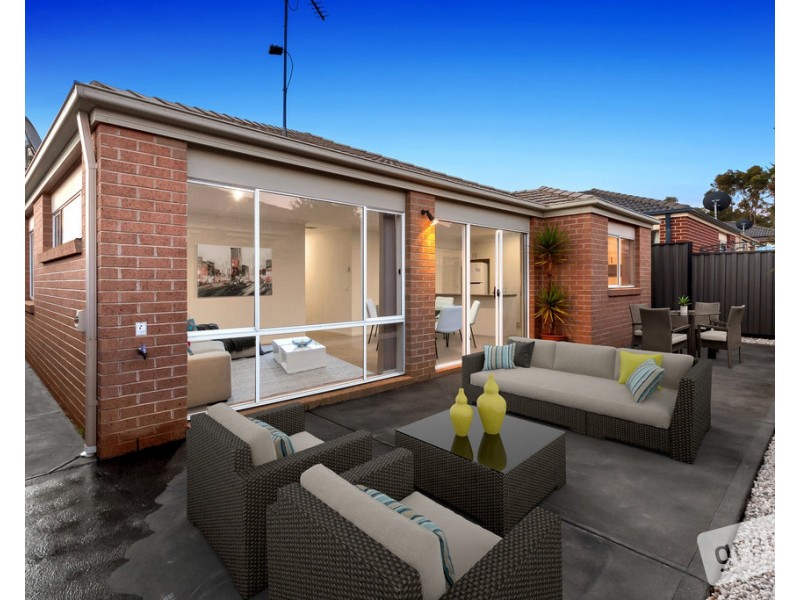 33 Sienna Way, Pakenham VIC 3810