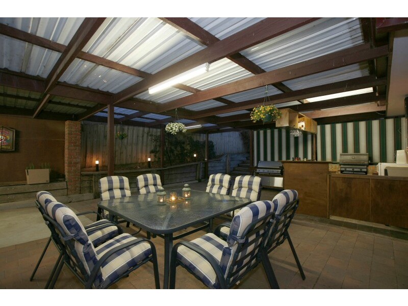 69 Bemersyde Drive, Berwick VIC 3806