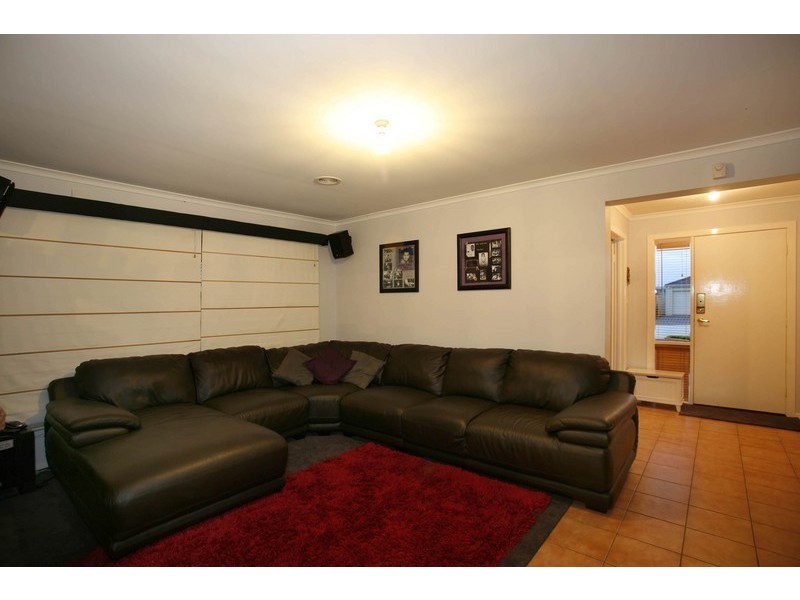 81 Golf Links Road, Berwick VIC 3806