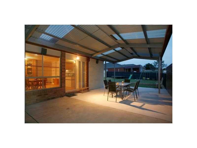 81 Golf Links Road, Berwick VIC 3806