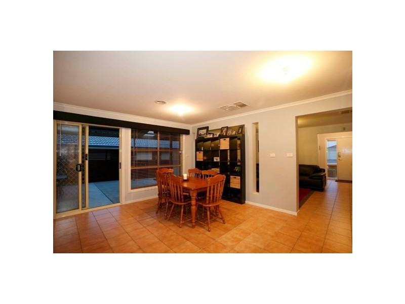 81 Golf Links Road, Berwick VIC 3806