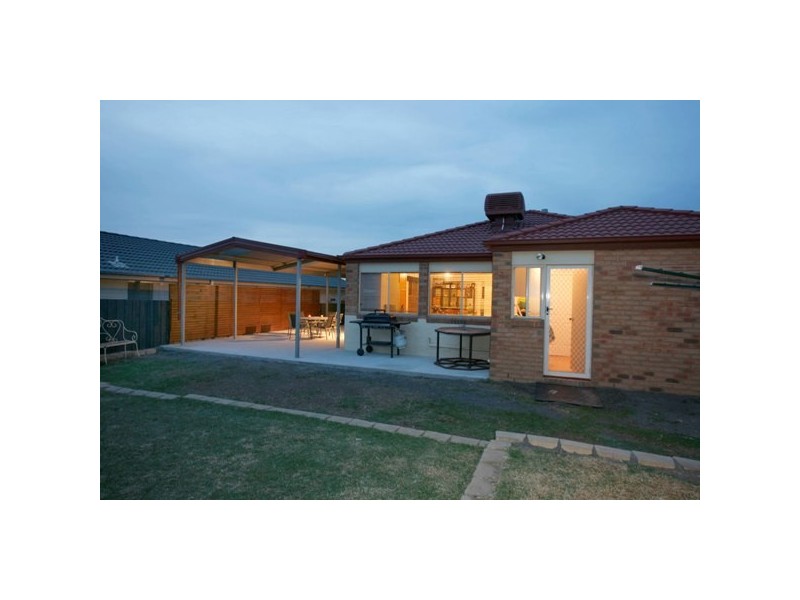 81 Golf Links Road, Berwick VIC 3806