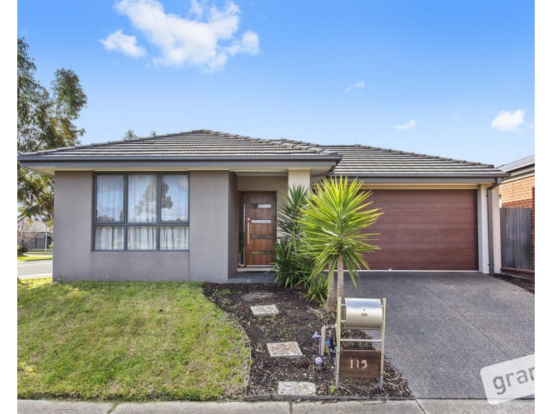 115 Selandra Boulevard, Clyde North VIC 3978