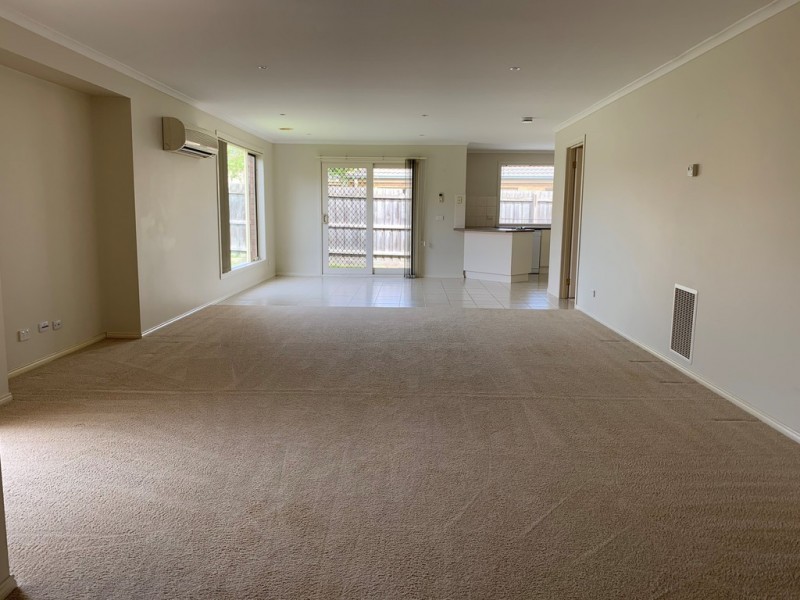 98 Cairns Road, Hampton Park VIC 3976