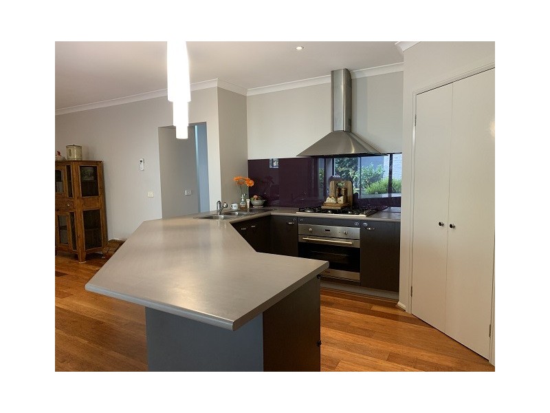 42 Wurundjeri Boulevard, Berwick VIC 3806