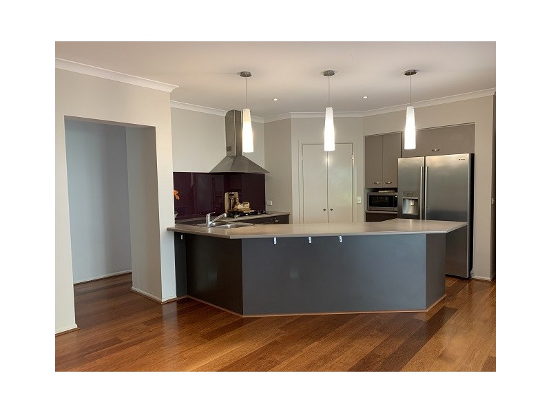 42 Wurundjeri Boulevard, Berwick VIC 3806