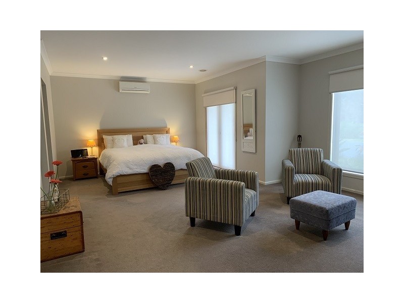 42 Wurundjeri Boulevard, Berwick VIC 3806