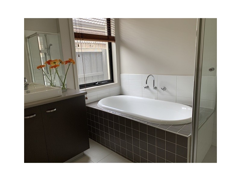 42 Wurundjeri Boulevard, Berwick VIC 3806