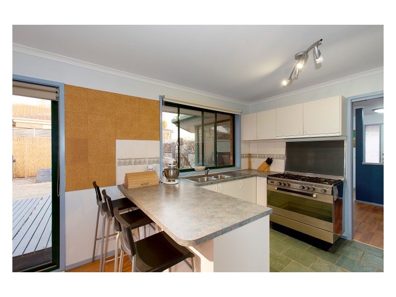 6 Stephanie Close, Berwick VIC 3806