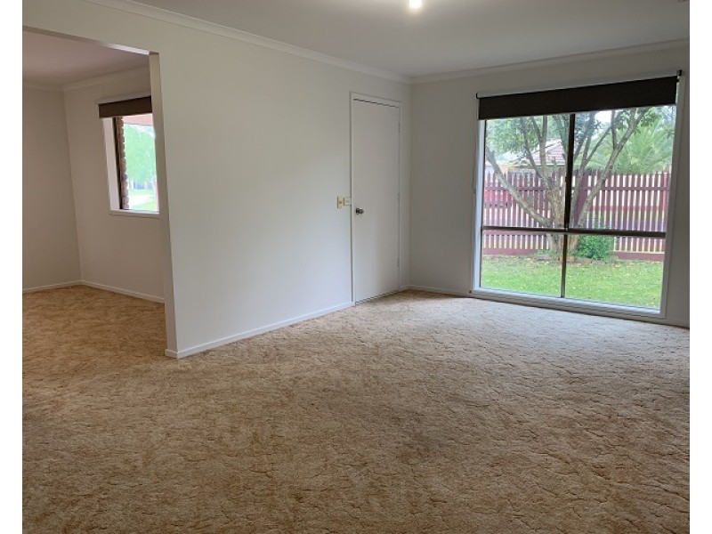 18A Templeton Cres, Pakenham VIC 3810