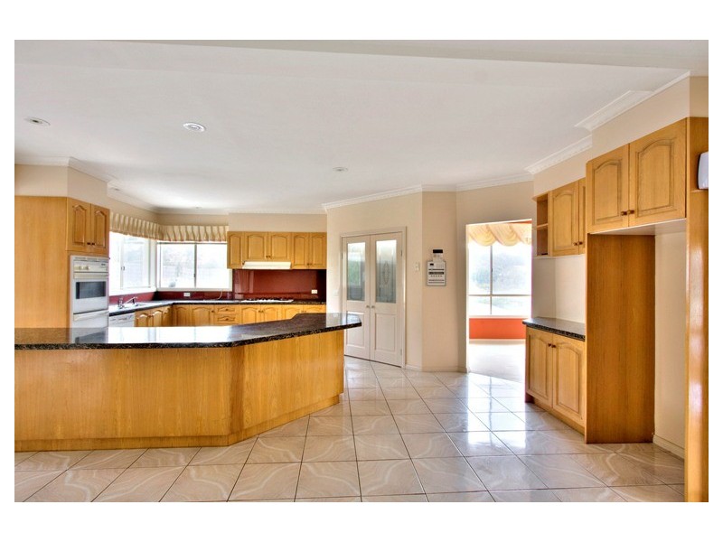 7 Camdon Gardens, Berwick VIC 3806