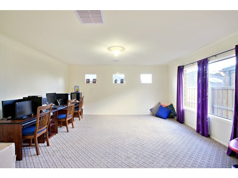 7 Premier Drive, Berwick VIC 3806