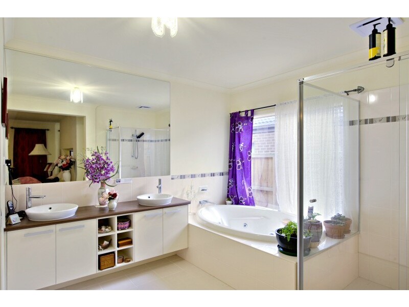 7 Premier Drive, Berwick VIC 3806