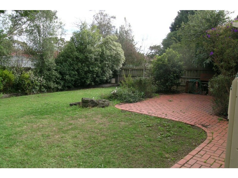 14 St Boswells Avenue, Berwick VIC 3806