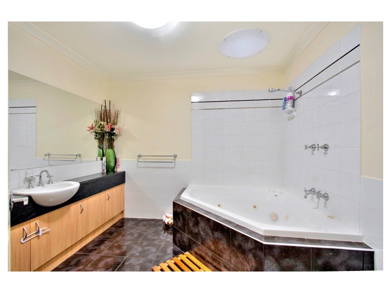 25 The Strand, Narre Warren South VIC 3805