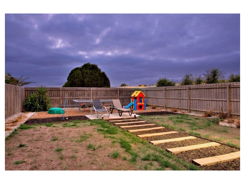 25 The Strand, Narre Warren South VIC 3805