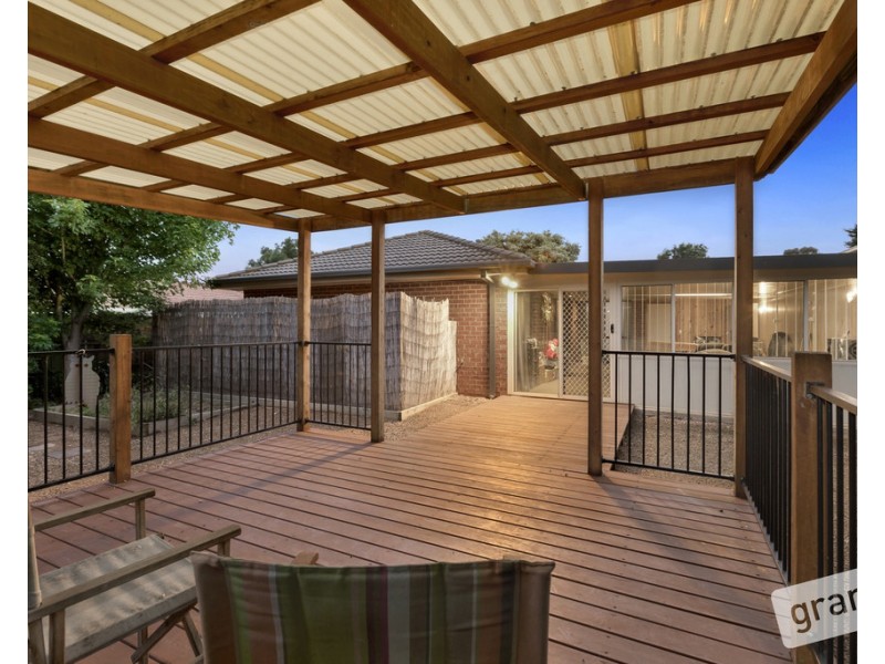 10 Wilmott Close, Berwick VIC 3806