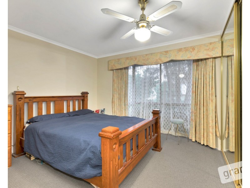 10 Wilmott Close, Berwick VIC 3806