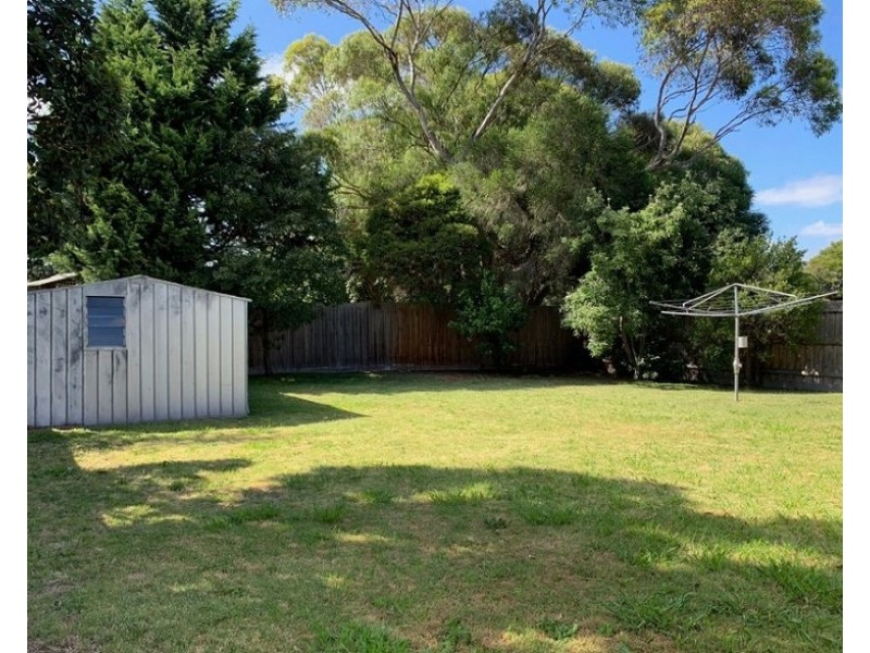 6 Hedley Place, Hampton Park VIC 3976