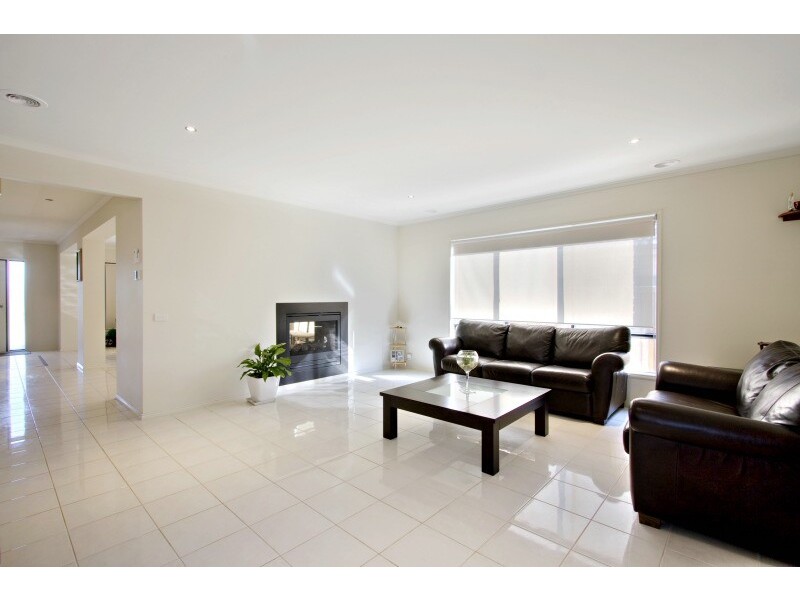 86 Wurundjeri Boulevard, Berwick VIC 3806