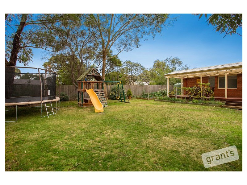 6 Gifford Close, Berwick VIC 3806