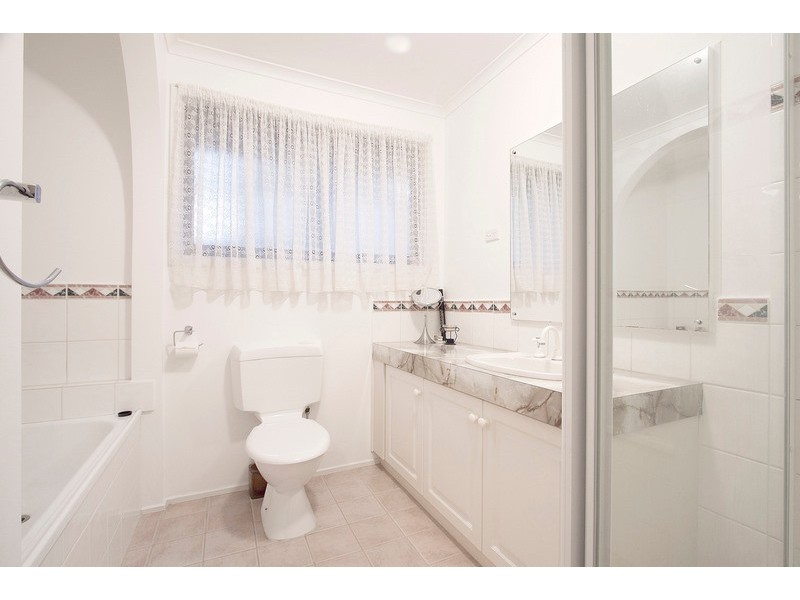 4 Yarrow Court, Berwick VIC 3806