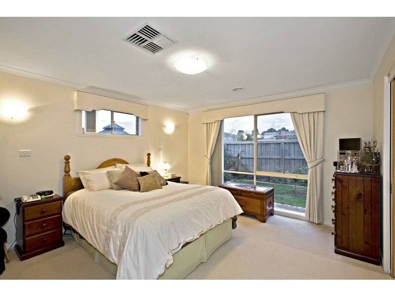 48 Marlesford Crescent, Berwick VIC 3806