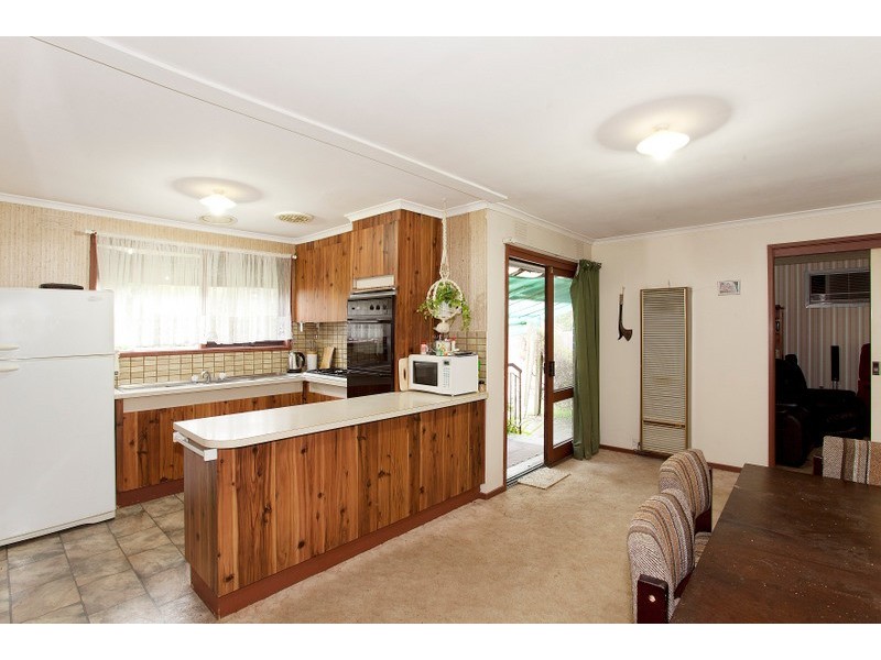 12 Gifford Close, Berwick VIC 3806