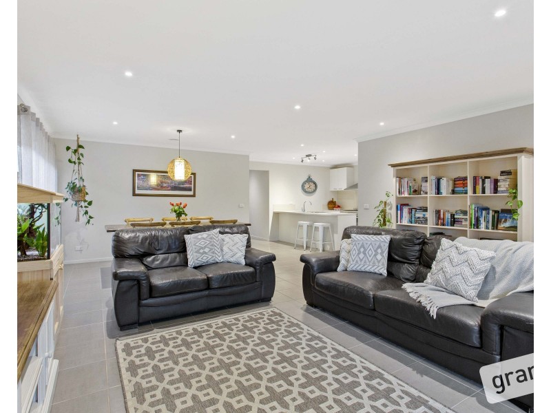 21 Lexington Crescent, Officer VIC 3809