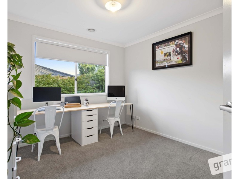 21 Lexington Crescent, Officer VIC 3809