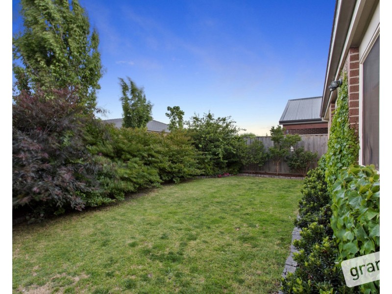 21 Lexington Crescent, Officer VIC 3809