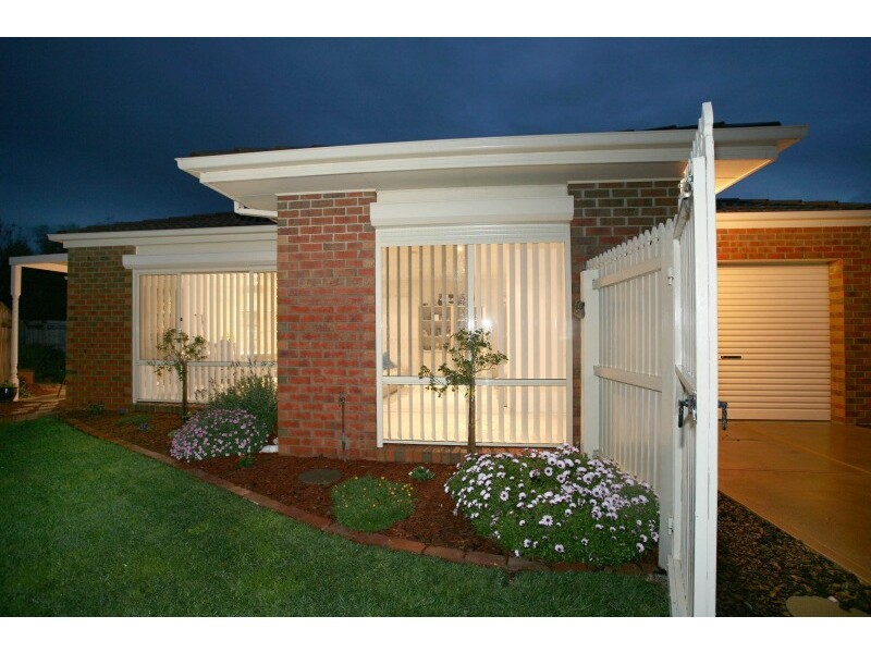 1/5 Dingle Court, Berwick VIC 3806