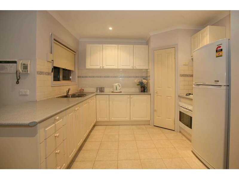 1/5 Dingle Court, Berwick VIC 3806