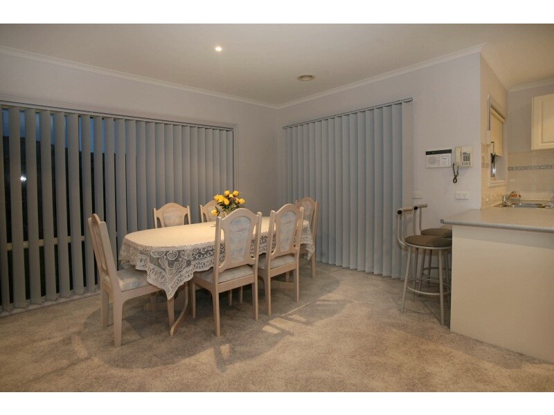 1/5 Dingle Court, Berwick VIC 3806