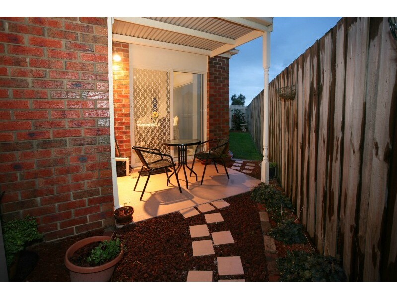 1/5 Dingle Court, Berwick VIC 3806
