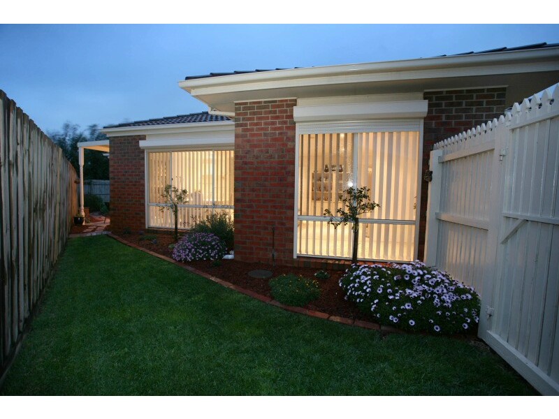 1/5 Dingle Court, Berwick VIC 3806