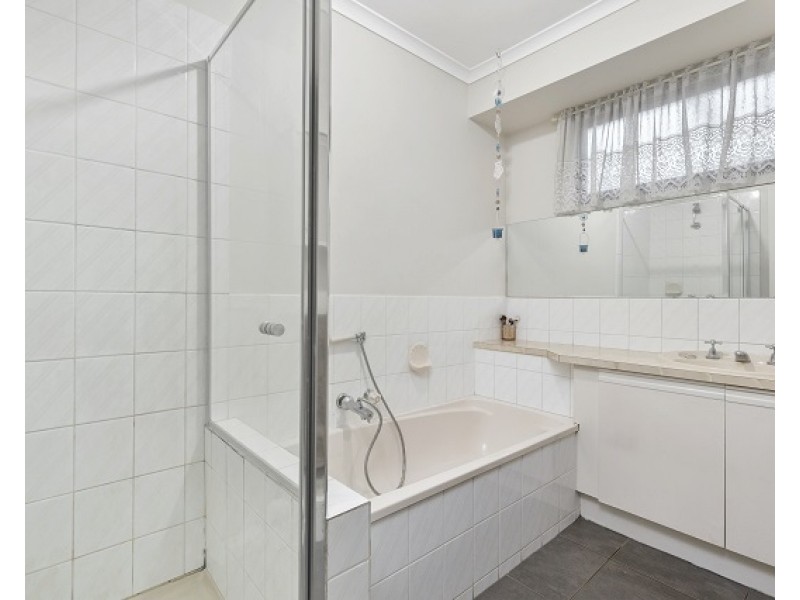 34 Willslie Crescent, Berwick VIC 3806