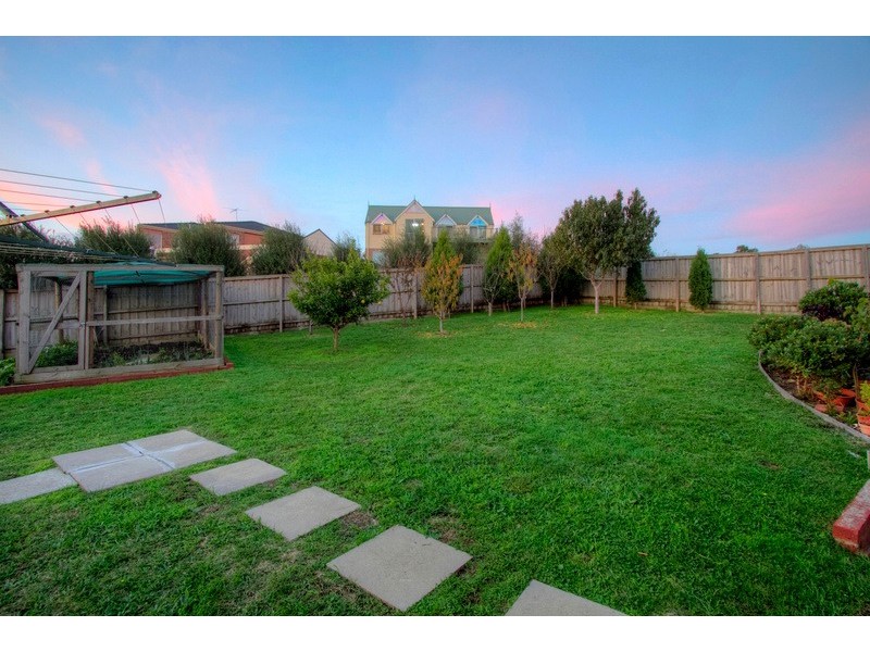 55 Chirnside Road, Berwick VIC 3806