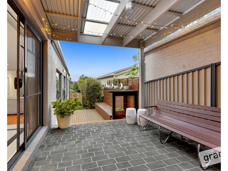 1 Allunga Parade, Berwick VIC 3806