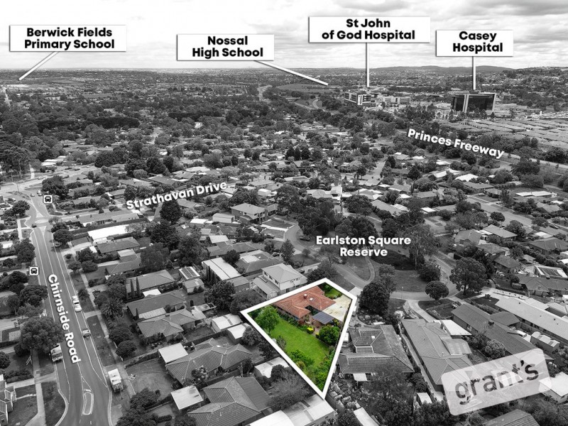 8 Earlston Square, Berwick VIC 3806