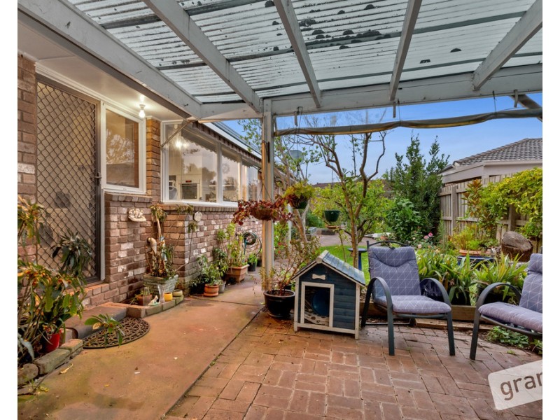 34 Strathavan Drive, Berwick VIC 3806